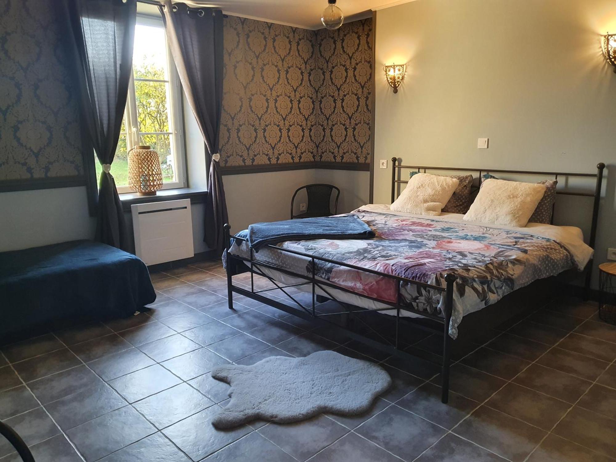 Au Petit Paradis Sainte-Gauburge-Sainte-Colombe Habitación foto